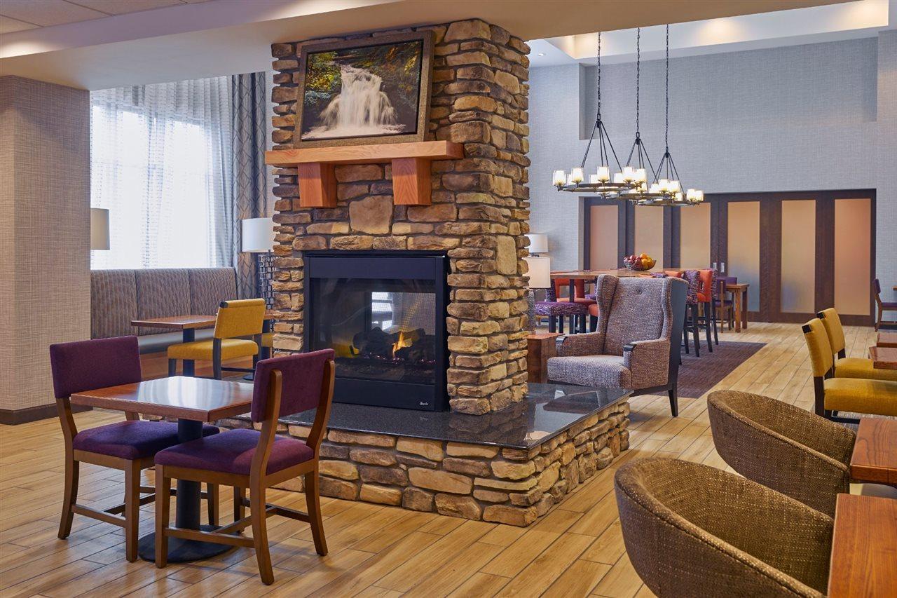 Hampton Inn & Suites Roseburg Buitenkant foto