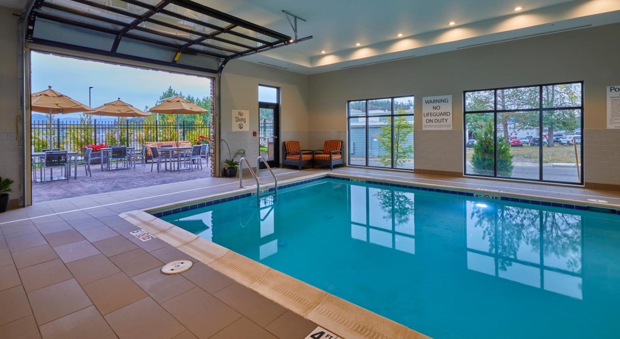 Hampton Inn & Suites Roseburg Buitenkant foto