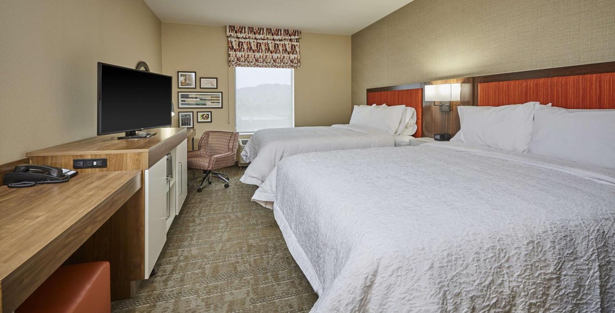 Hampton Inn & Suites Roseburg Buitenkant foto