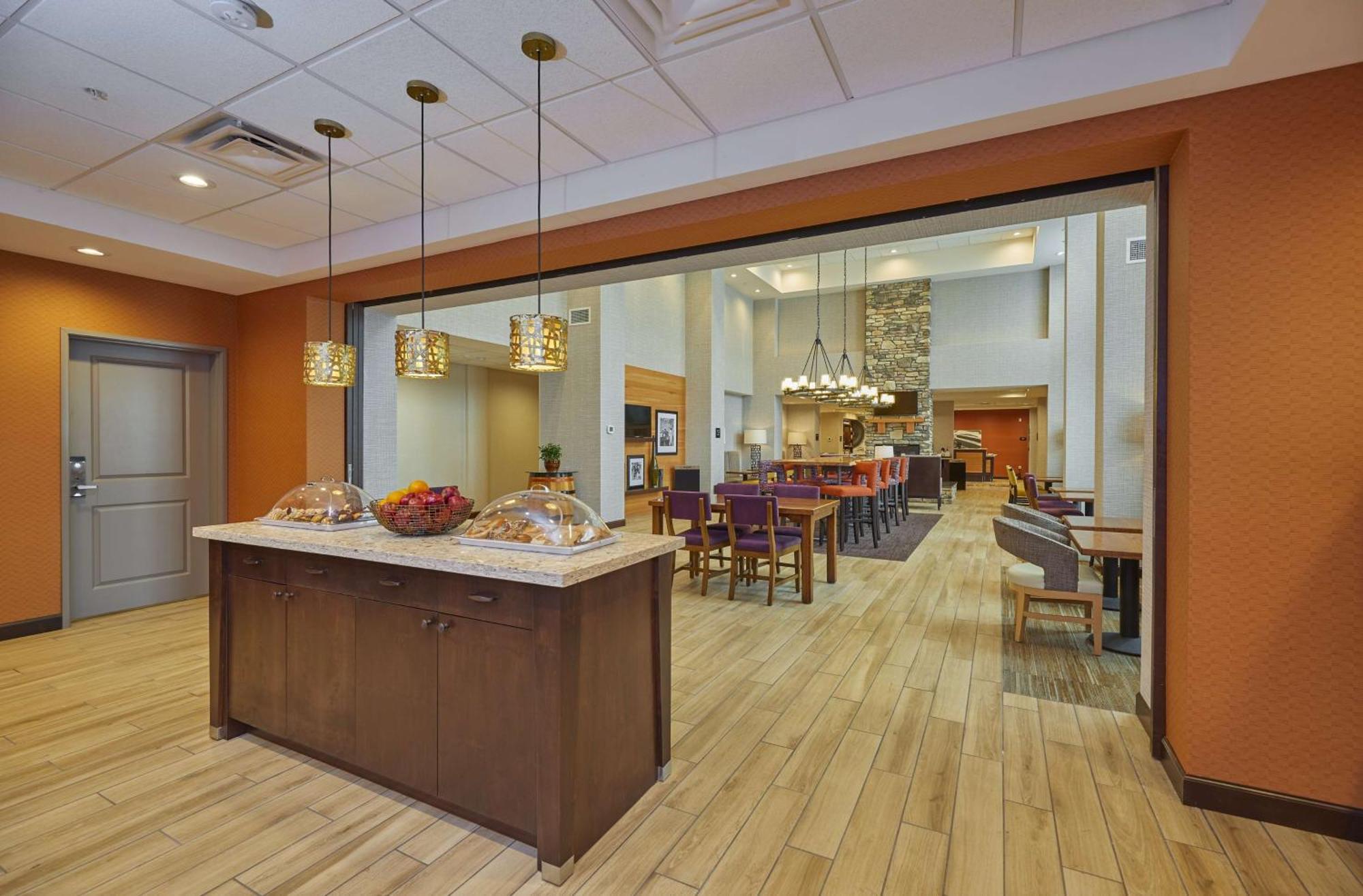 Hampton Inn & Suites Roseburg Buitenkant foto