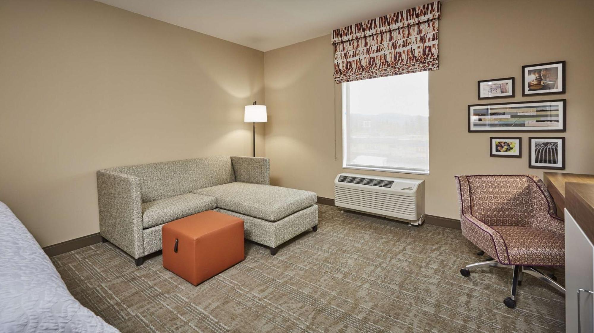 Hampton Inn & Suites Roseburg Buitenkant foto